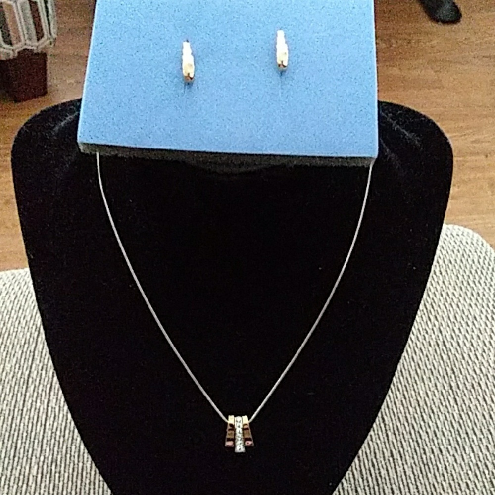 Avon two tone rhinestone accent pendant